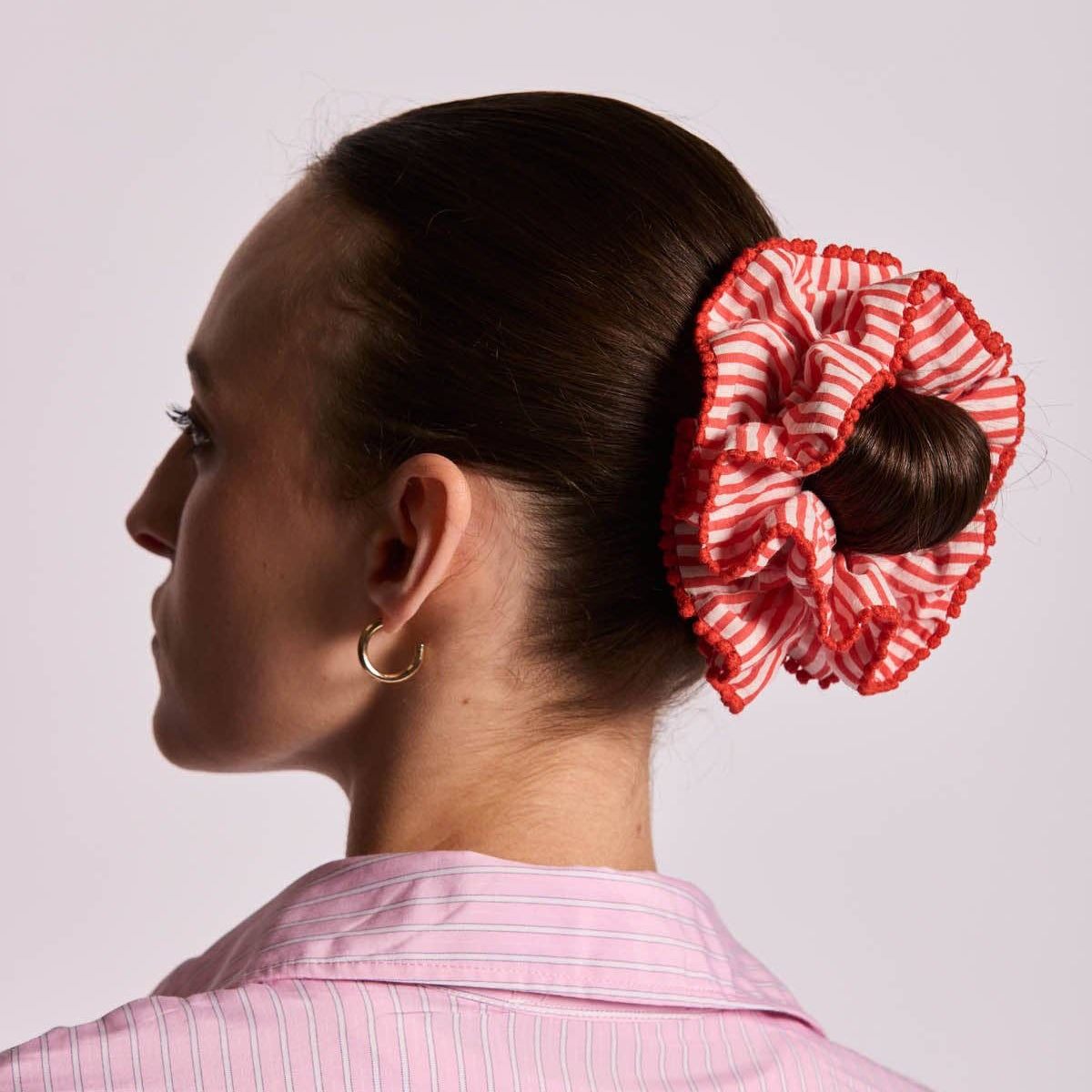 CHOUCHOU Scrunchie - Ruffled Red Stripes