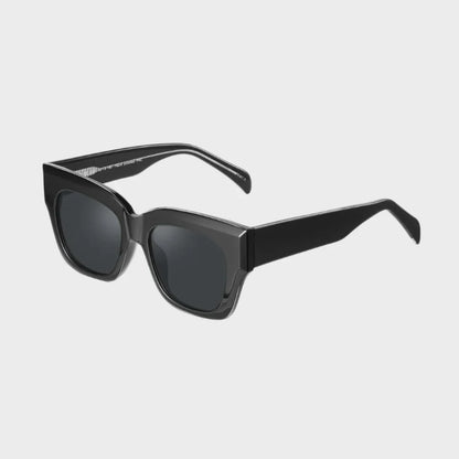 Elia Sunglasses in Black