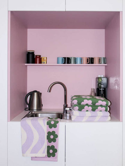 Flowerbed Hand Towel