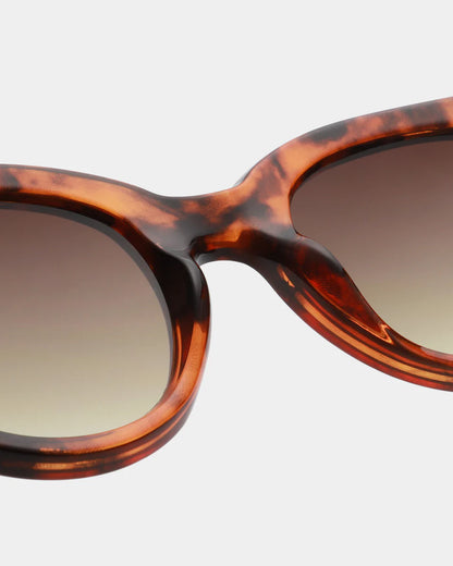 Lilly Sunglasses in Havana