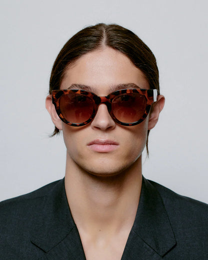 Lilly Sunglasses in Havana