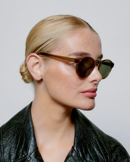Marvin Sunglasses in Smoke Transparent