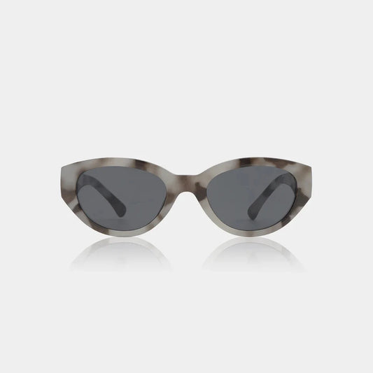 Winnie Sunglasses in Cookie Dough