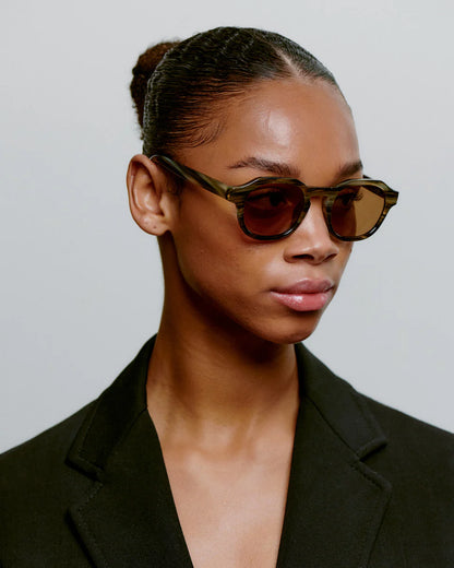 Zan Sunglasses in Striped Horn