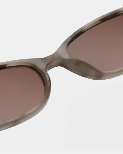 Macy Sunglasses in Cookie Dough