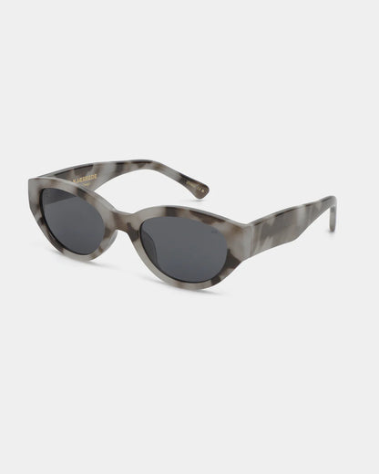 Winnie Sunglasses in Cookie Dough