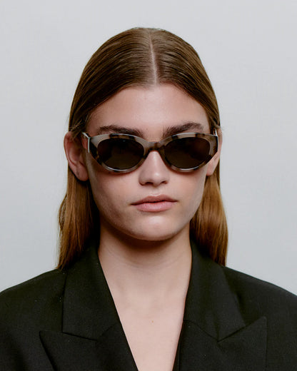 Winnie Sunglasses in Cookie Dough