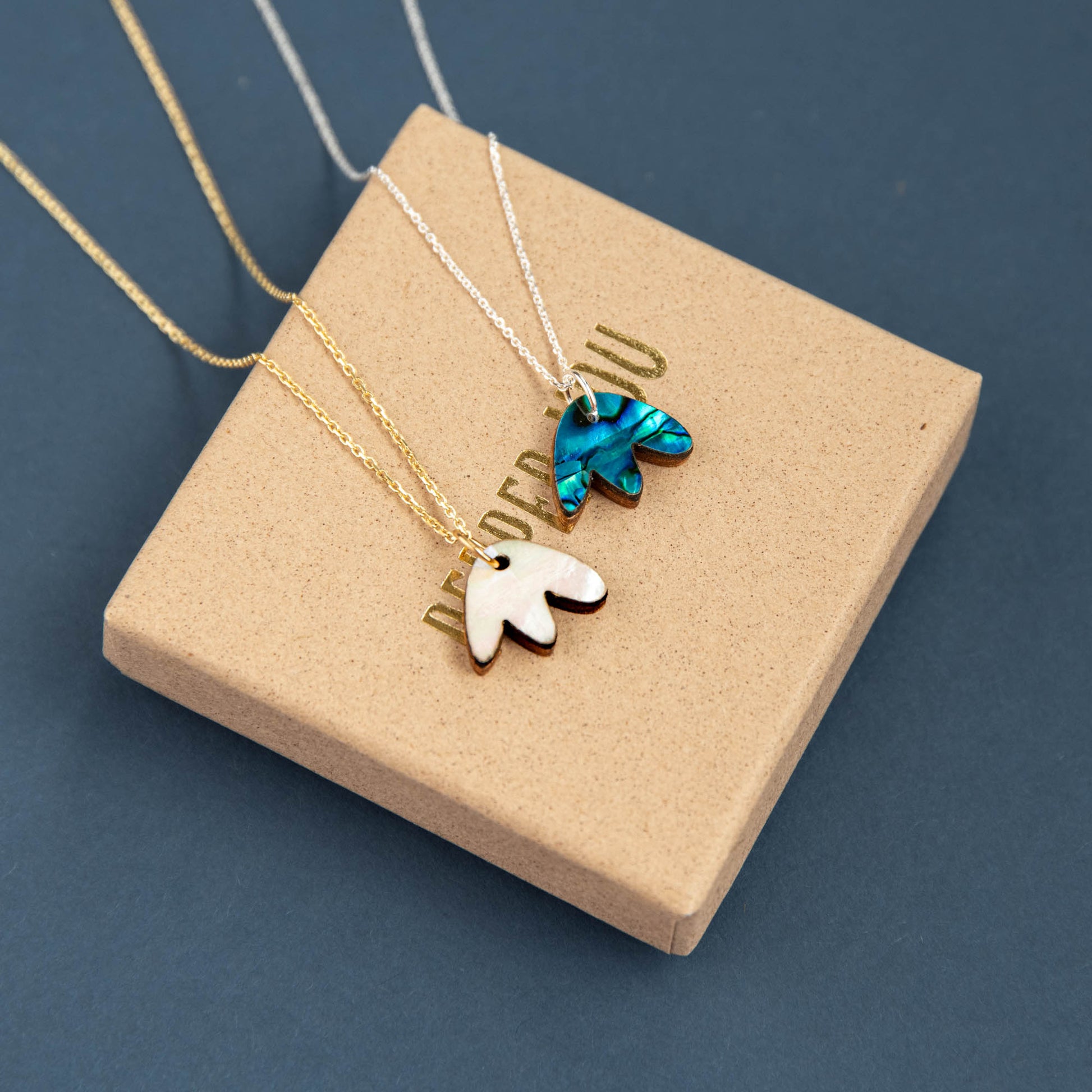 Petal Necklace in Shell Veneer