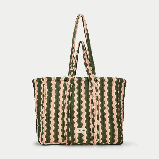 Quilted Carry All Bag In Whirly Fern