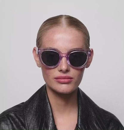 Lilly Sunglasses in Lavender Transparent